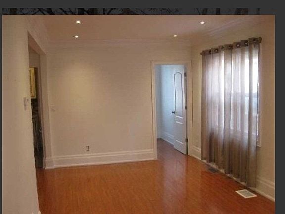 4th image of 78 Lawrence Ave W