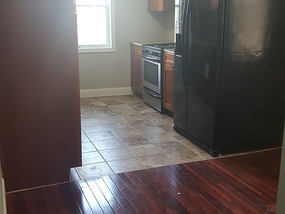 3rd image of 2302 Esplanade Ave #3