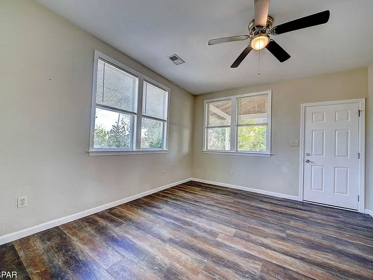 266 N East Ave #266 — Photo 12