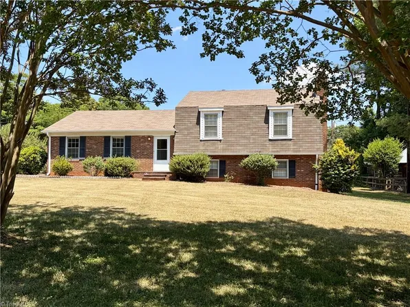 404 Irving Park Ct, Kernersville, NC 27284