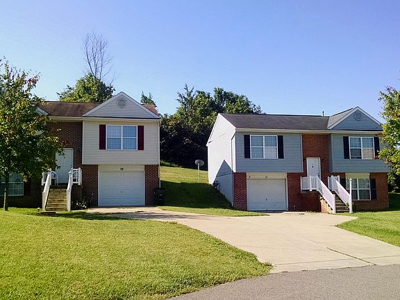 Briarwood Place Exterior