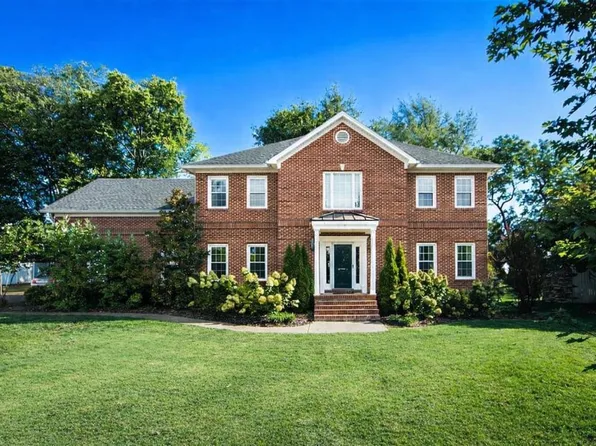 957 Threewood Cir, Bowling Green, KY 42103