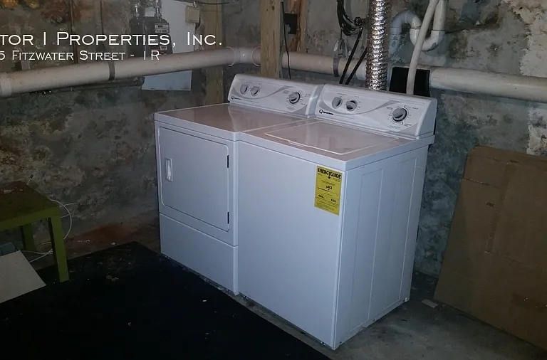 525 Fitzwater St #1R — Photo 8