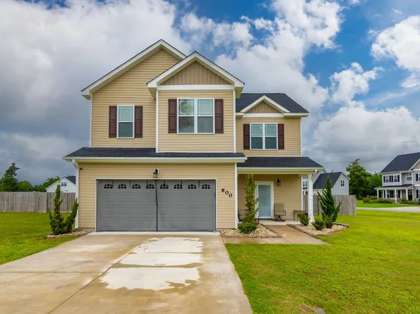 600 Ranch Hand Ln, Jacksonville, NC 28546