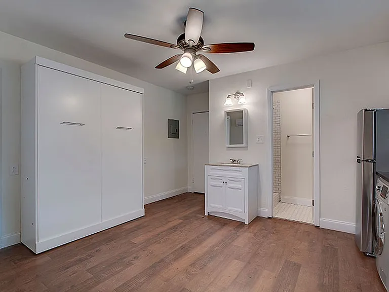 306 E 30th St #207 — Photo 9