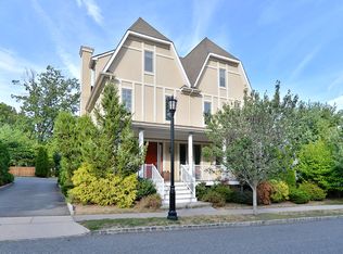 10 Christopher Ct, Montclair, NJ 07042