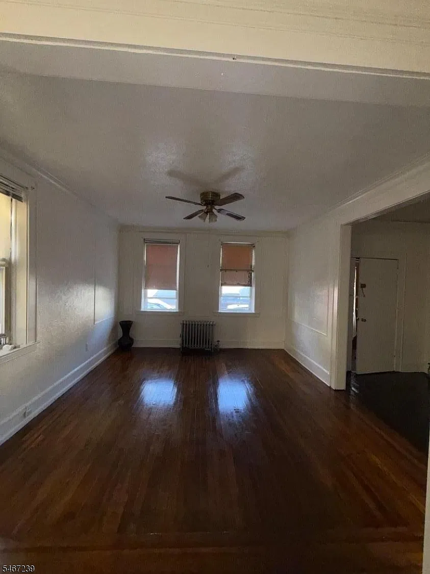 2 bed, 1.0 bath, $2,000 — Photo 3