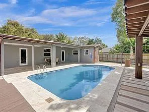 545 NW 46th Ave — Photo 6
