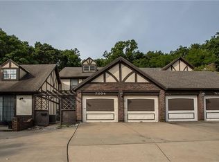 7054 Lakeshore Dr, Raytown, MO 64133