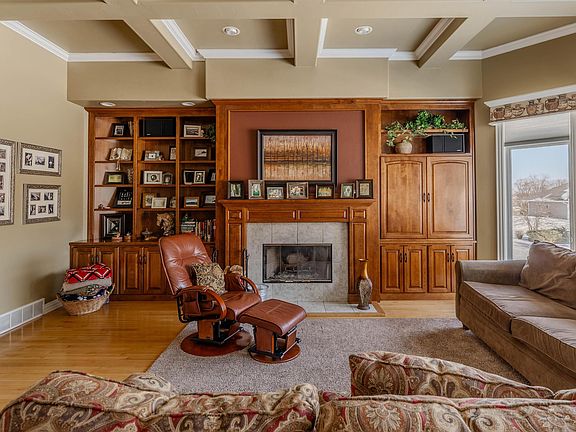 3rd image of 4262 Bellhaven Ln