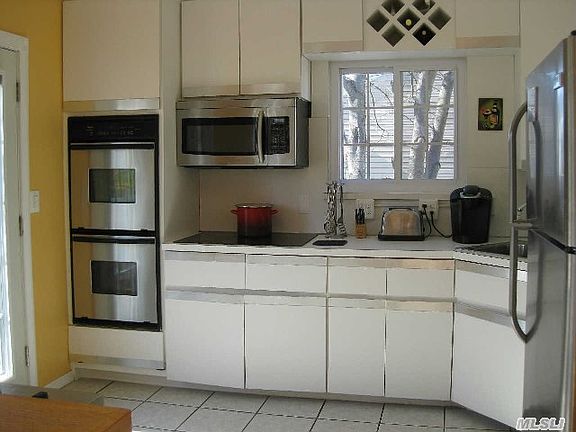 3rd image of 260 Saint Marks Ave
