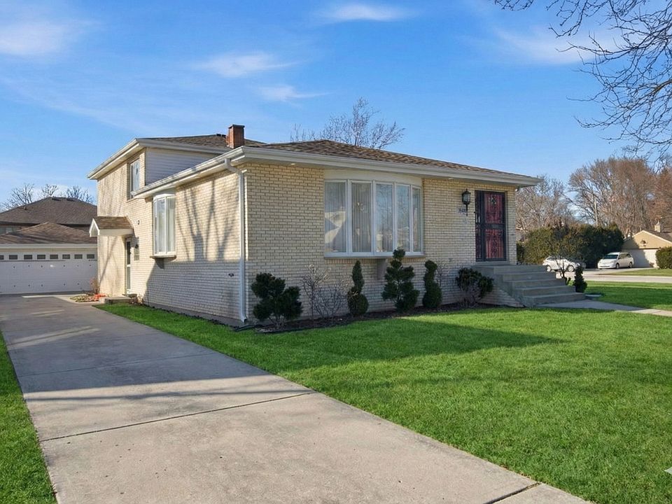 1st image of 606 S Arlington Heights Rd