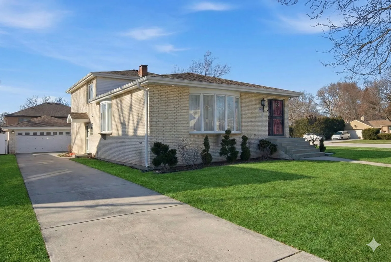 606 S Arlington Heights Rd photo 1