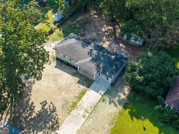 6963 Debbie Ln, Lithia Springs, GA 30122