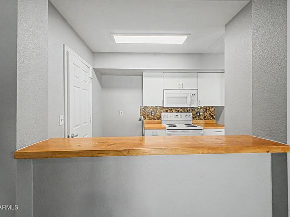 5th image of 16496 N 68TH Avenue