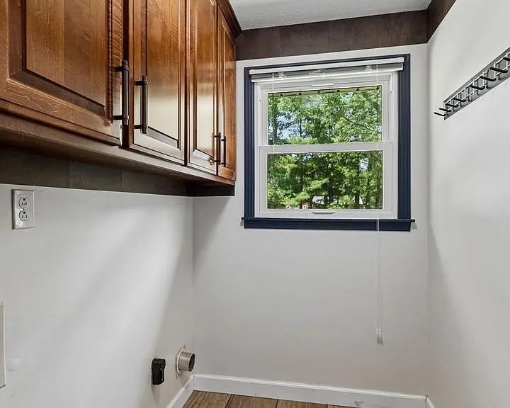 1810 Theresa Dr — Photo 31