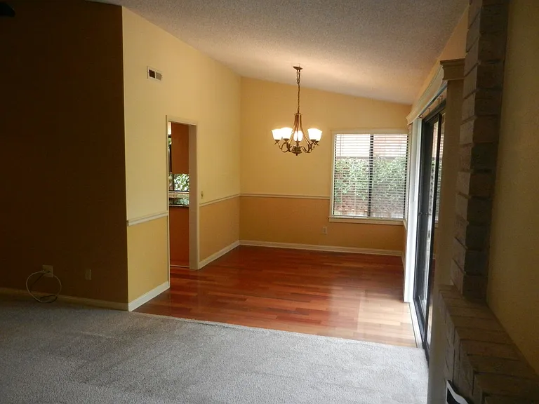 4473 Augusta Dr — Photo 9