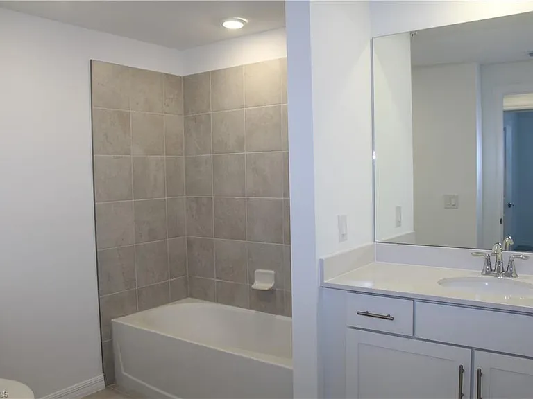 5661 Melbourne Ct #8012 — Photo 17