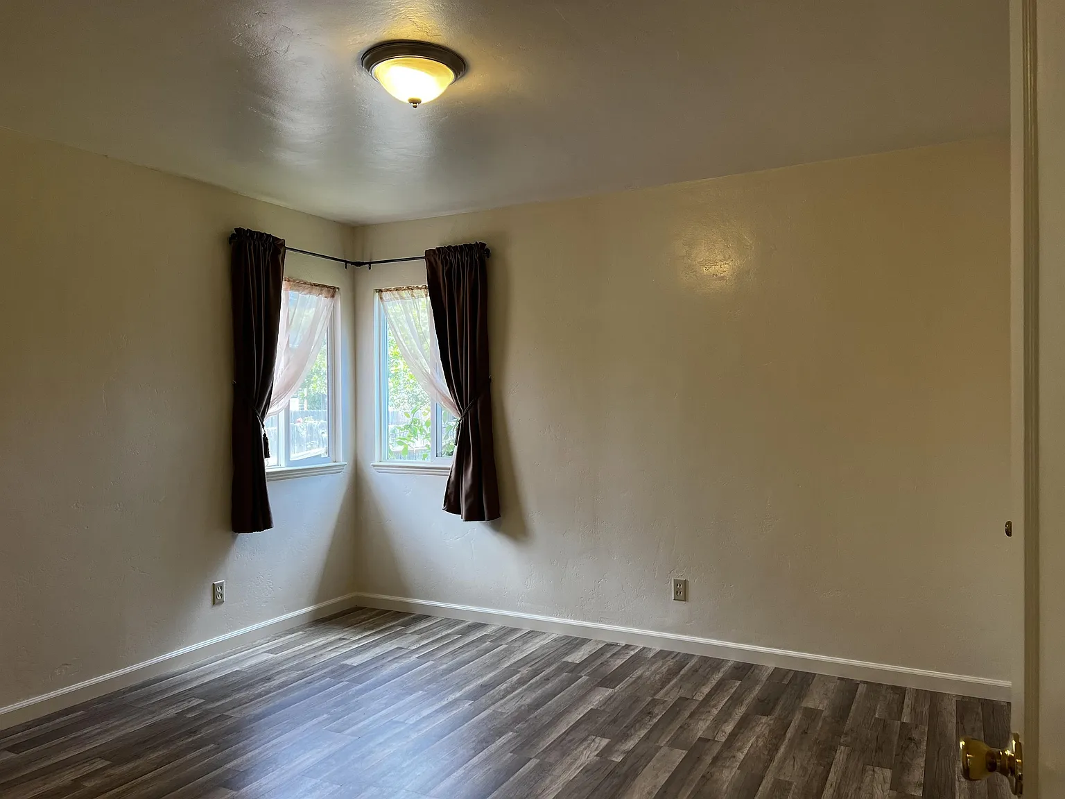 1120 Austin Way - 1 — Photo 4