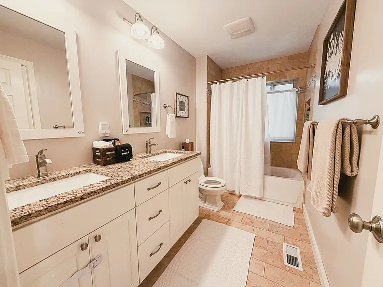 8702 W Stanford Ave — Photo 30