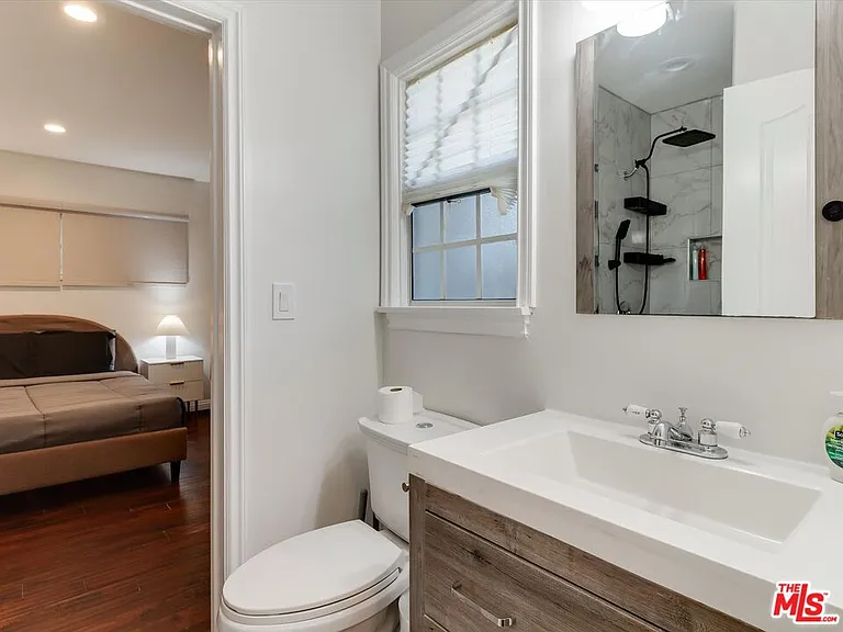 23109 Mariano St — Photo 15