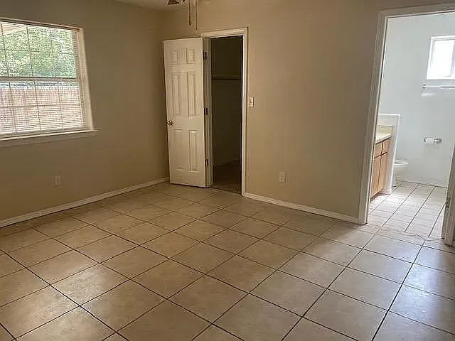 1140 SE Elm Ct — Photo 8