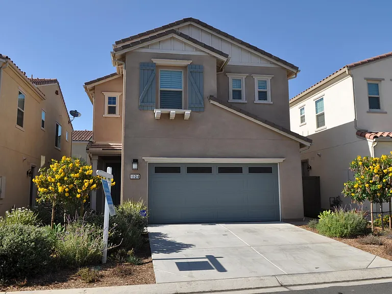1124 Cherry Tree Ln — Photo 1
