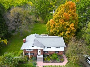 39 Edsall Dr, Sussex, NJ 07461