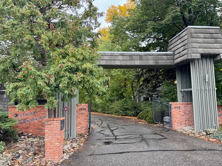 1008 Poly Dr #B1 — Photo 1