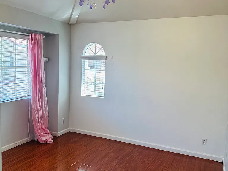 4238 La Rica Ave #B — Photo 11