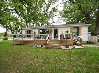 607 Elliott St, Buckner, MO 64016