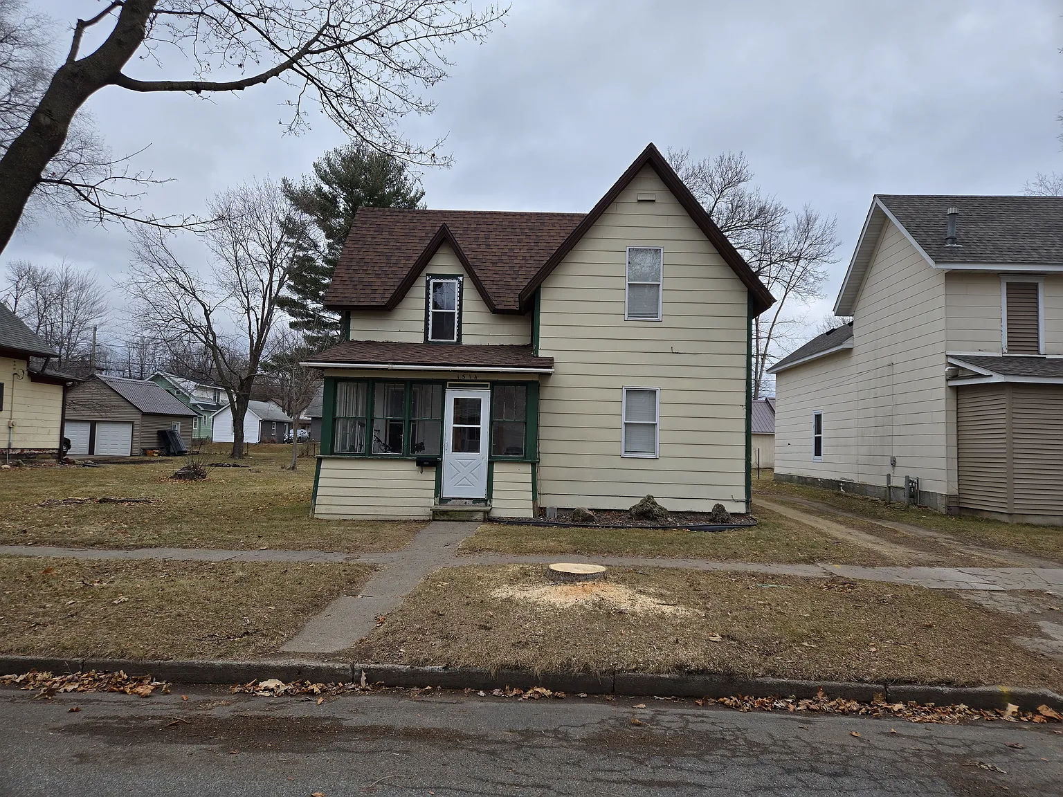 4 bed, 1386 sqft, $1,450 — Photo 1