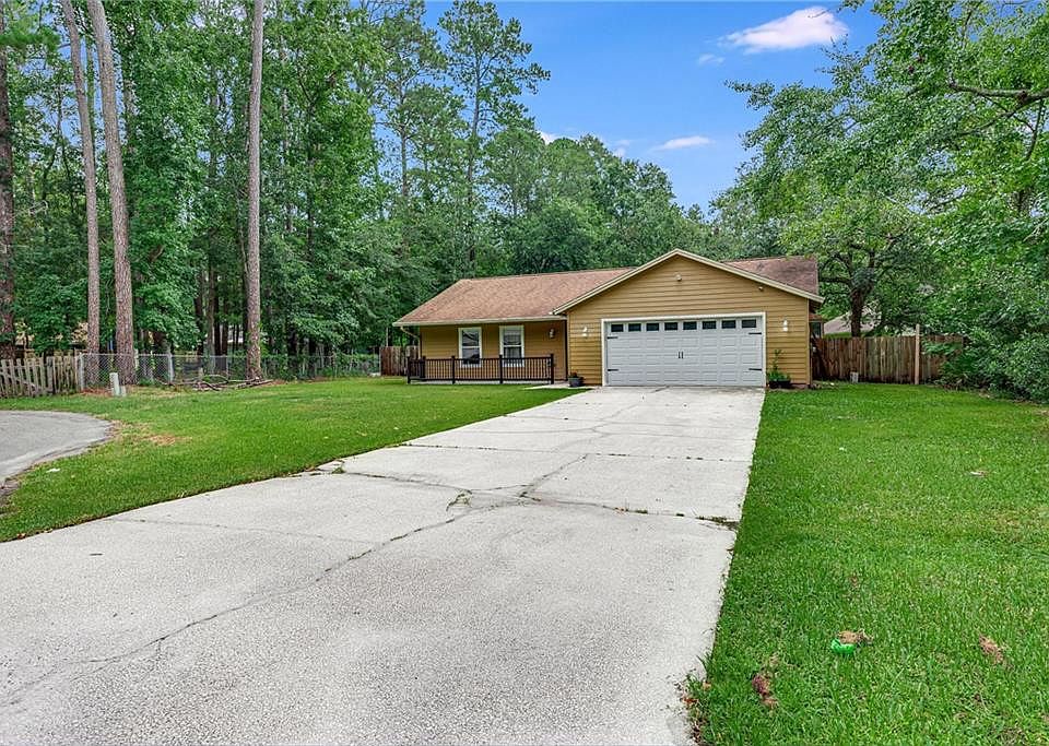 1st image of 102 Creekwood Ln