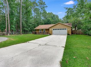 102 Creekwood Ln, Kingsland, GA 31548