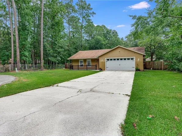 102 Creekwood Ln, Kingsland, GA 31548
