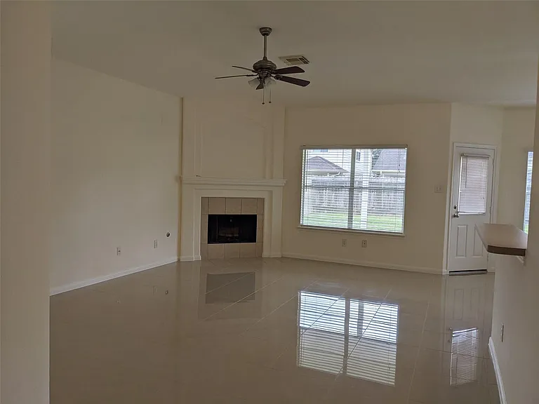 25211 Sierra Woods Ln — Photo 3
