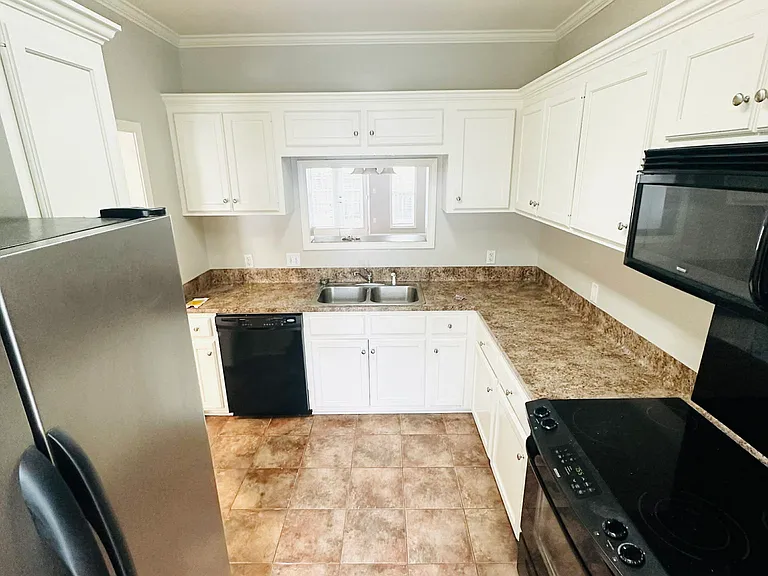 121 Judice Meadows Ln — Photo 2