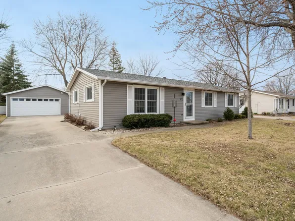 2405 Hamilton St, Oshkosh, WI 54901