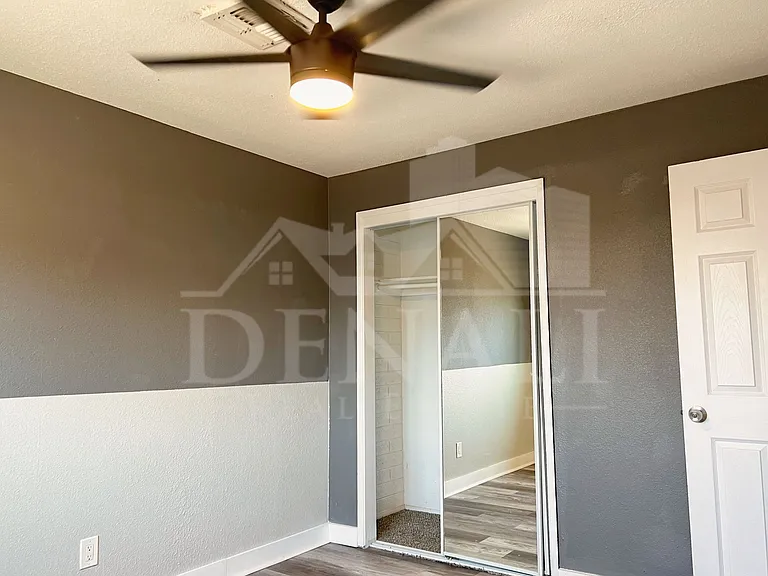 2726 E Willetta St — Photo 6