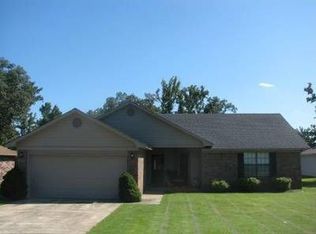1711 Oakview Dr, Lavaca, AR 72941
