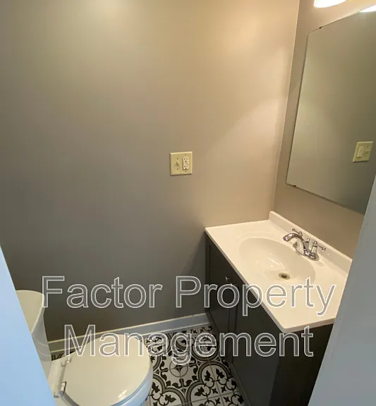 130 Parsons St — Photo 9