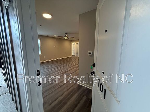 4th image of 7085 Hanesbrook Cir Unit 104
