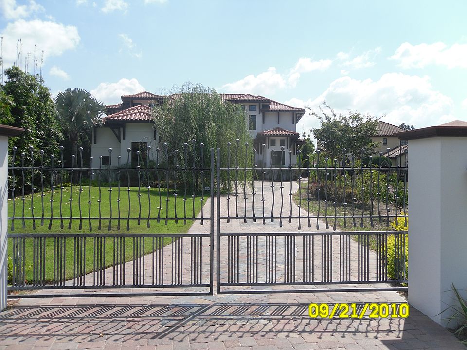 2nd image of 3125 Cecelia Dr