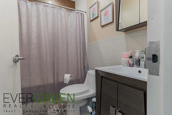 Rented by Pinn Realty | media 31