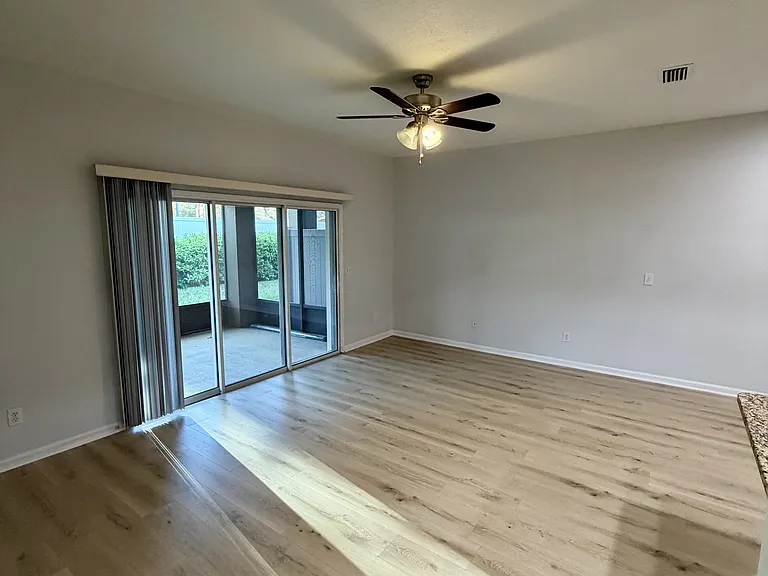 13305 Solar Dr — Photo 9