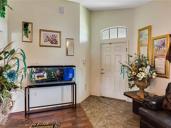 4th image of 536 Majestic Gardens Blvd