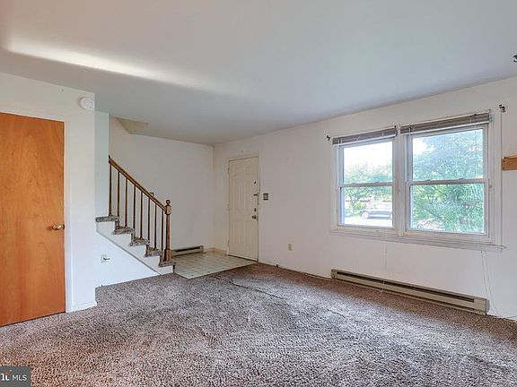 5th image of 406 S Plum St