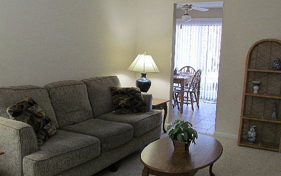 3rd image of 1028 Carriage Dr APT B