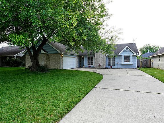 2nd image of 514 Country Ln
