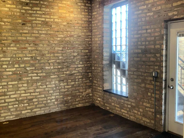 1432 N Elk Grove Ave #2R — Photo 4